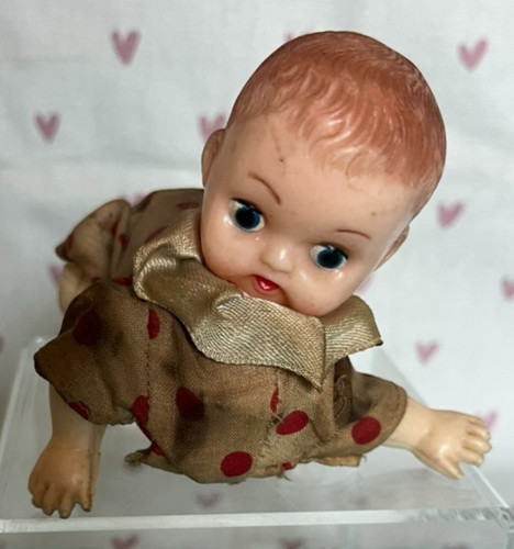 Vintage wind crawling baby - wind-up,