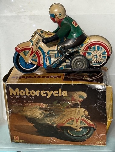 702 vintage tin - vintage,