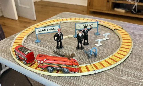 Crescent toys england vintage - toys,