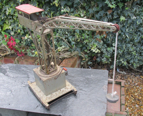 Joustra clockwork crane grue