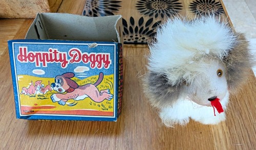 Vintage mechanical hoppity - vintage,
