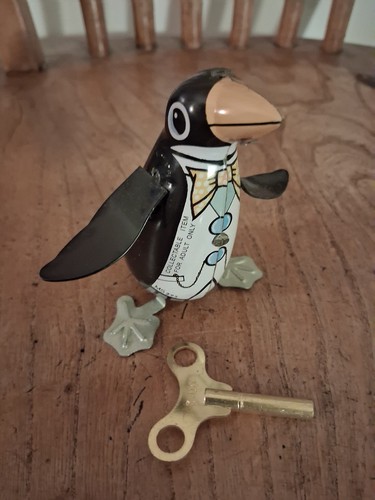 Vintage tinplate clockwork - vintage,