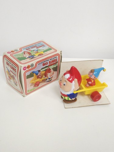 Vintage plastic clockwork - plastic,