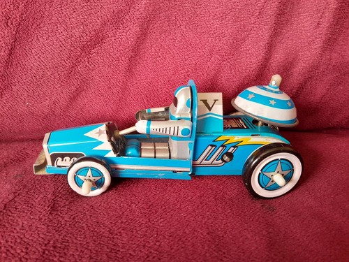 Blue tin plate - wind, up