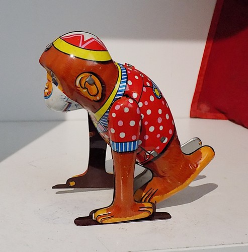 Vintage tinplate clockwork - tinplate,